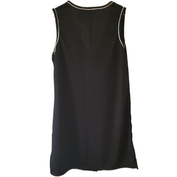 Le Cove Black with White Piping Short Sleeveless Dress - Picture 4 of 5